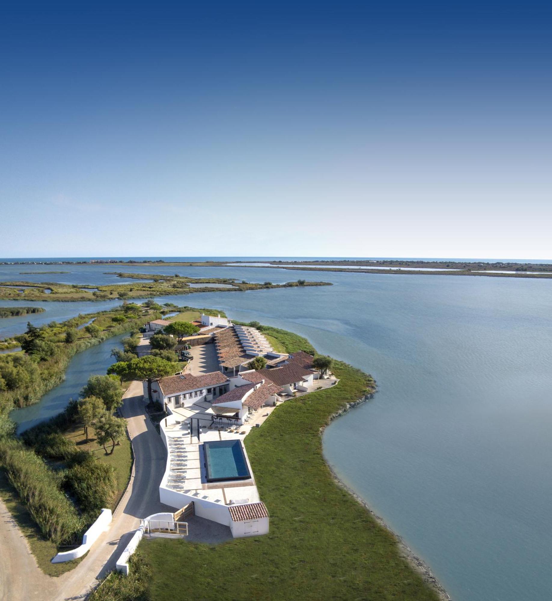Sainte Helene Saintes-Maries-de-la-Mer